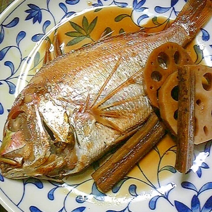 ［お手伝いレシピ］鯛のアラとごぼうれんこんの煮付け